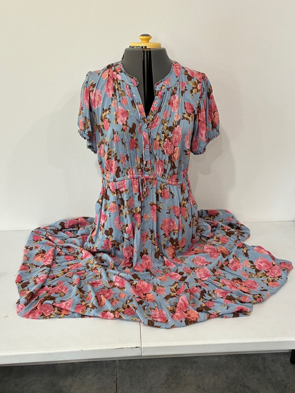 Torrid Light Blue Pink Floral Pintuck Button Front Midi Dress Drawstring 1